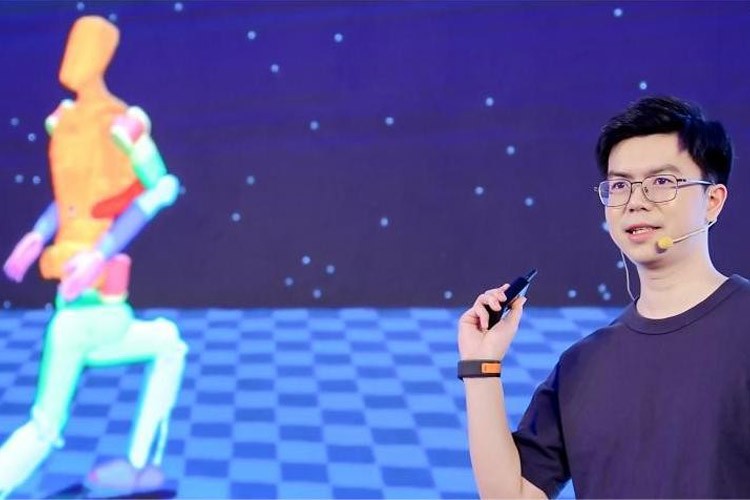 天才少年稚晖君milan.com米兰机器人走路进场！AI模型做大脑，目标售价20万以内